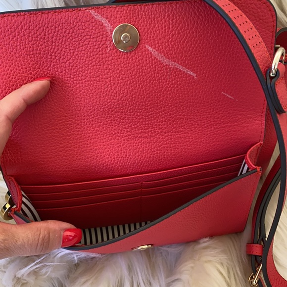 Henri Bendel crossbody with detachable wallet - Picture 2 of 6